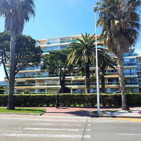 Lägenhet 4-star Beachfront Appartment- Sea View Cannes