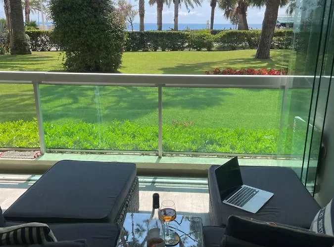 Beachfront Sea View Boulevard Du Midi דירה קאן