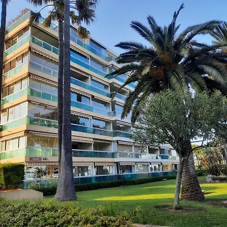 Appartamento 4-star Beachfront Appartment- Sea View Cannes